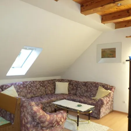 Flora Apartman Appartement Tihany