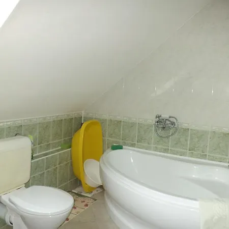 Flora Apartman Appartement *