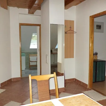 Appartement Flora Apartman
